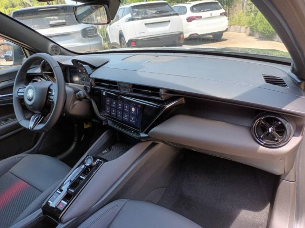 Alfa Romeo Junior elettrica Speciale 156cv (9)