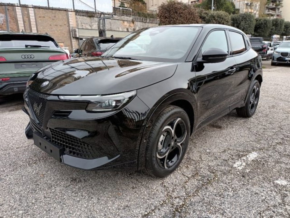 Alfa Romeo Junior elettrica Ti 156cv (3)