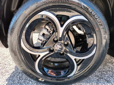 Alfa Romeo Junior elettrica Ti 156cv (17)