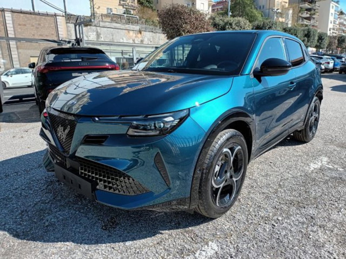 Alfa Romeo Junior elettrica Ti 156cv (3)