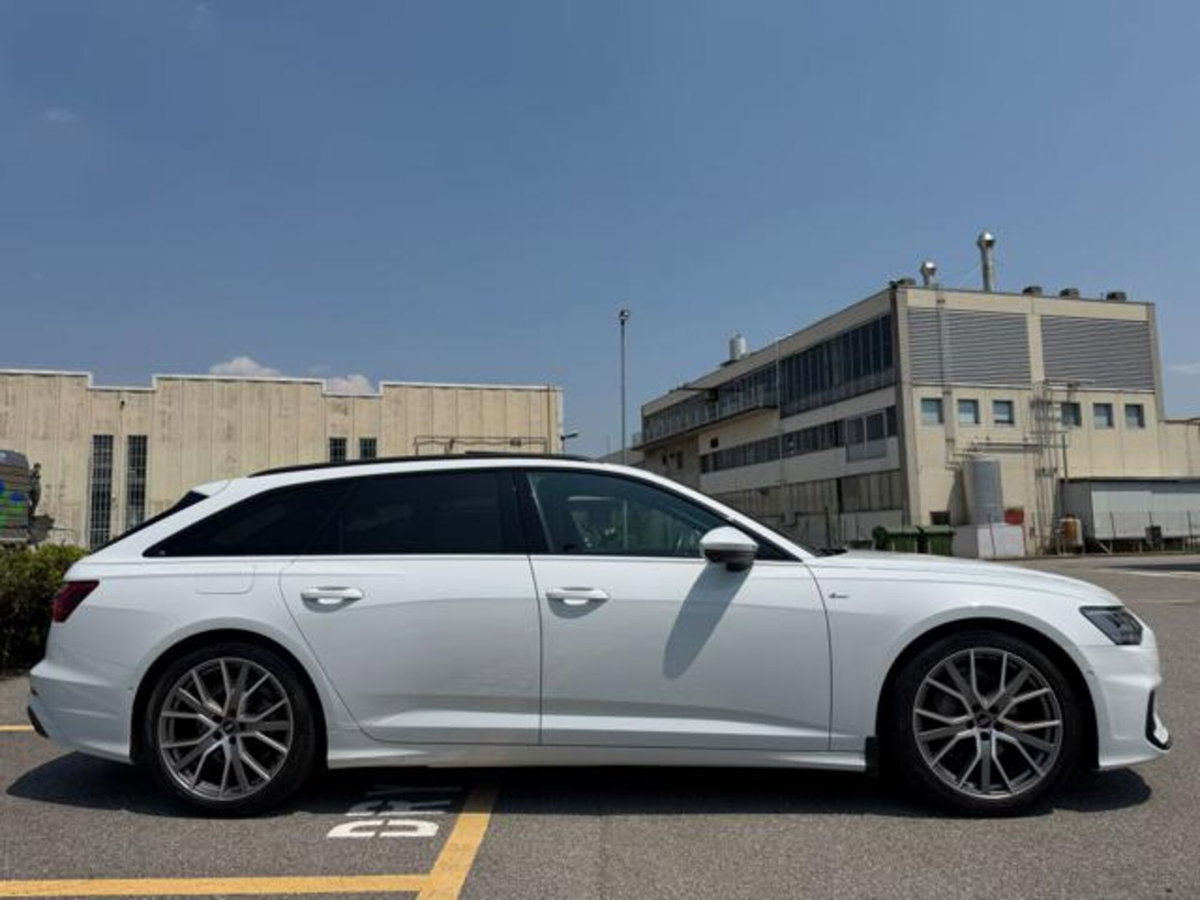 Audi A6 Avant 40 2.0 TDI quattro ultra S tronic Business (2)