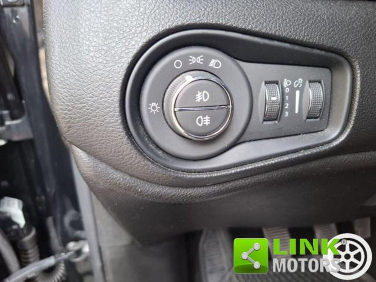 Jeep Renegade 1.6 Mjt 120 CV Limited (18)