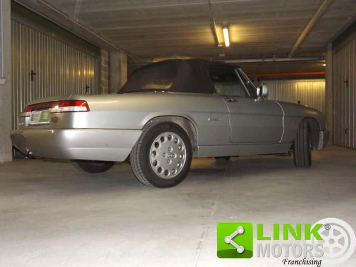 Alfa Romeo Spider 2.0i (6)