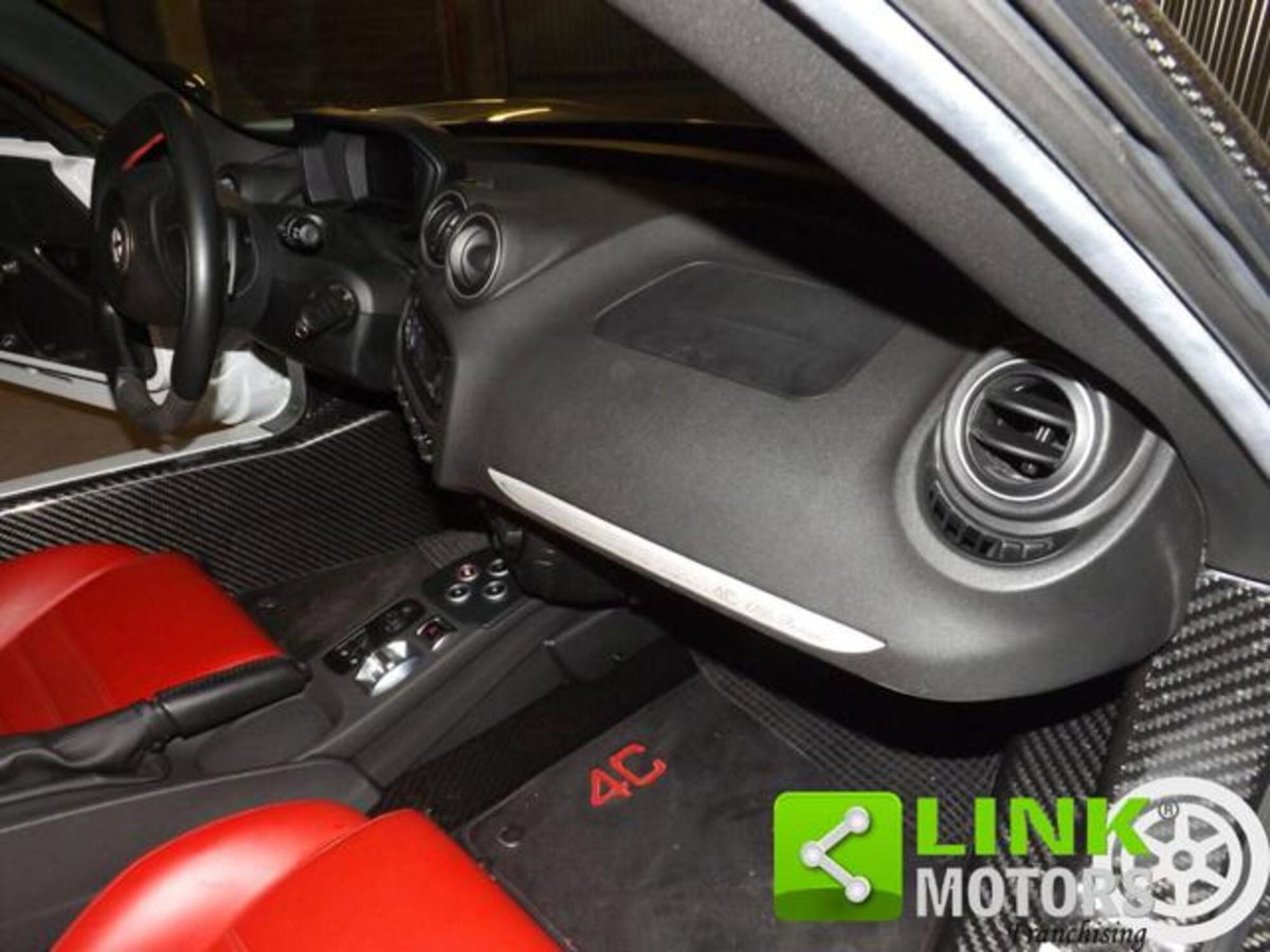 Alfa Romeo 4C Spider 4C 1750 TBi Spider (19)