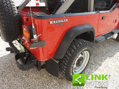 Jeep Wrangler 2.5 Laredo (10)