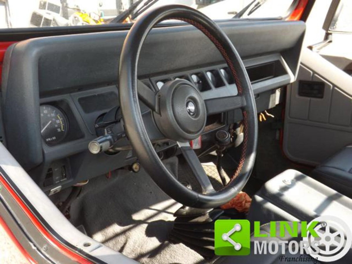 Jeep Wrangler 2.5 Laredo (17)