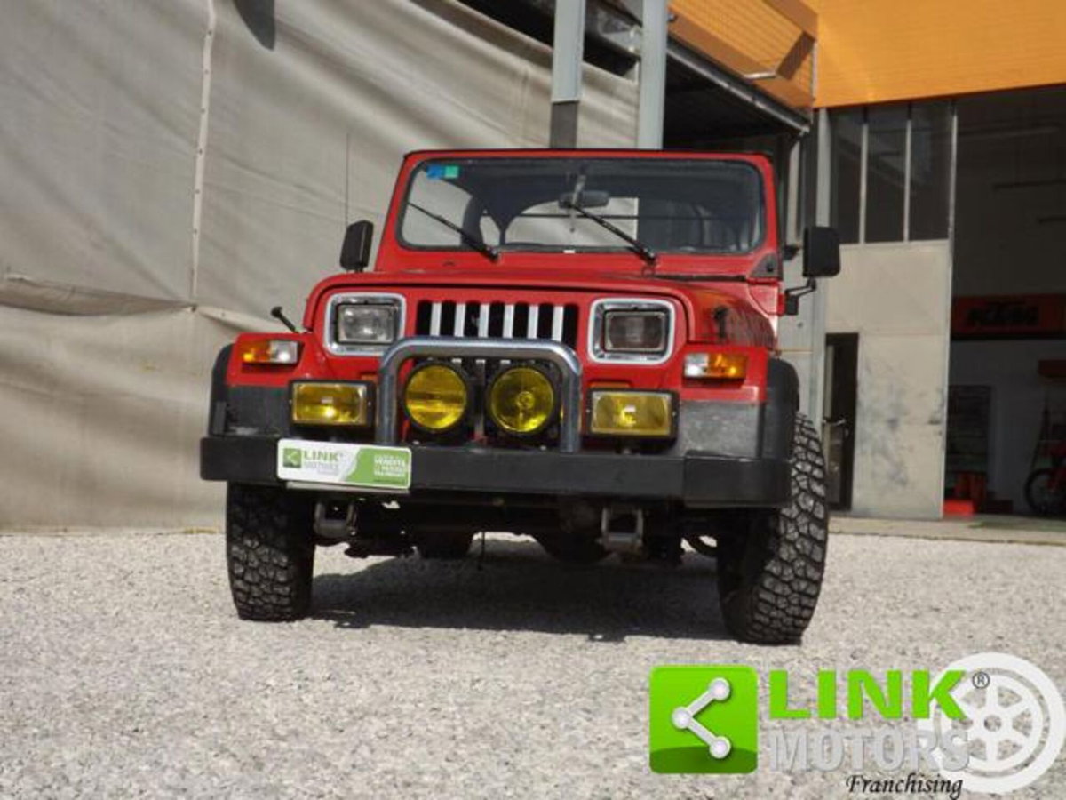 Jeep Wrangler 2.5 Laredo (3)