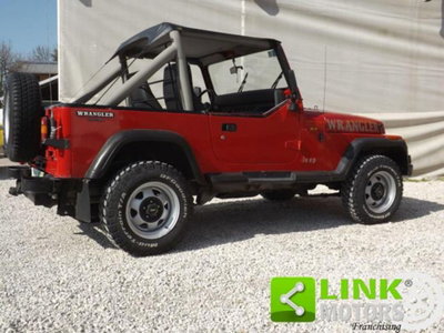 Jeep Wrangler 2.5 Laredo (6)