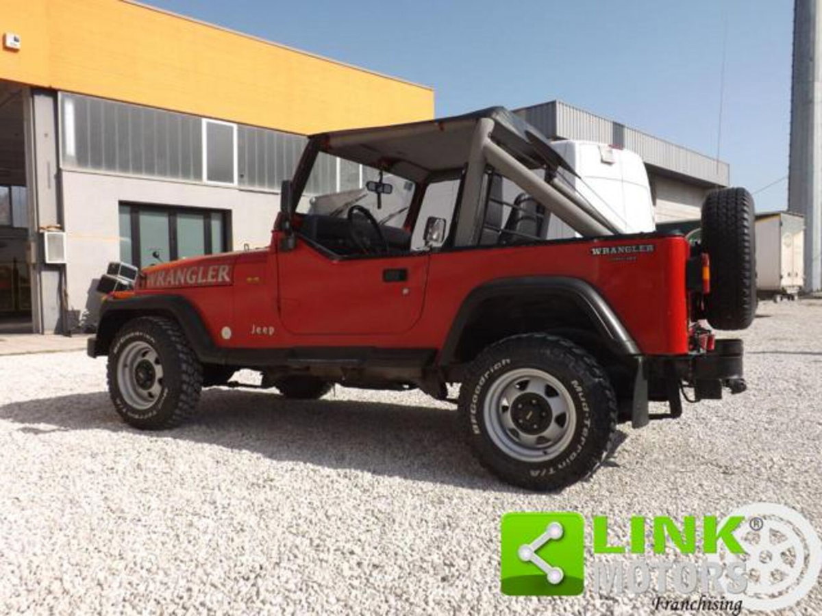 Jeep Wrangler 2.5 Laredo (7)