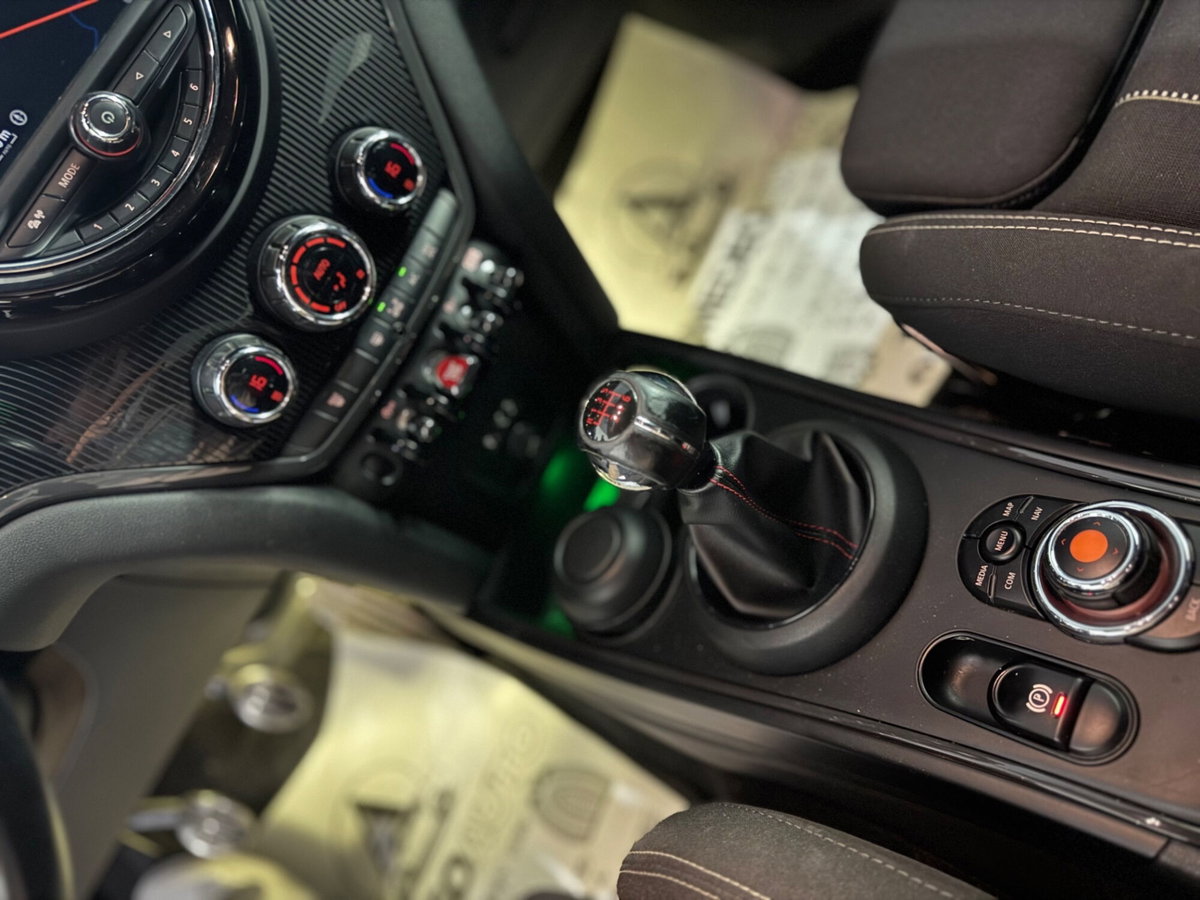 MINI Mini Countryman 2.0 Cooper D Business Countryman (8)