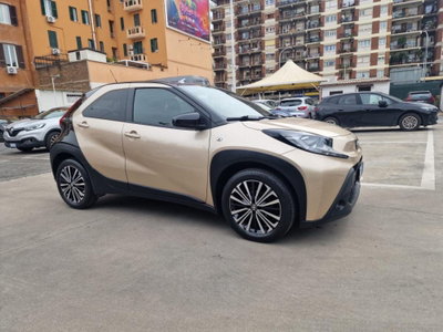 Toyota Aygo X 1.0 Lounge 72cv (8)