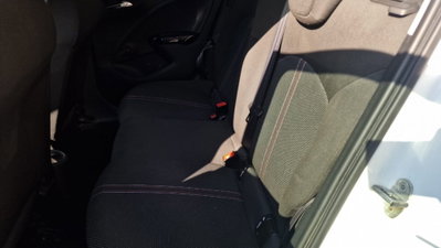 Opel Corsa 1.4 90CV GPL Tech 5 porte b-Color (10)