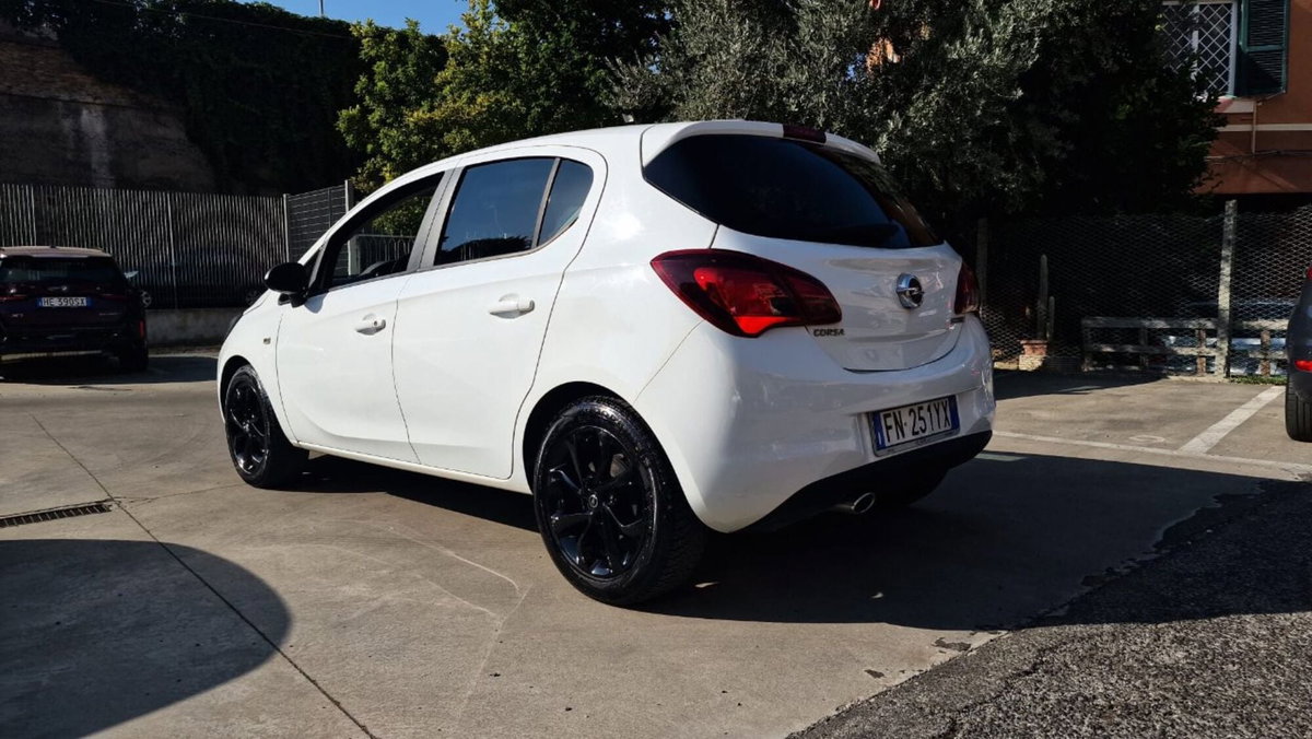 Opel Corsa 1.4 90CV GPL Tech 5 porte b-Color (4)