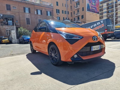 Toyota Aygo 1.0 VVT-i 72 CV 5 porte x-wave orange usata