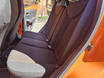 Toyota Aygo 1.0 VVT-i 72 CV 5 porte x-wave orange (14)