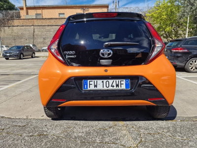 Toyota Aygo 1.0 VVT-i 72 CV 5 porte x-wave orange (7)