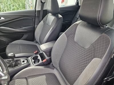 Opel Grandland X 1.5 diesel Ecotec Start&Stop Elegance (10)