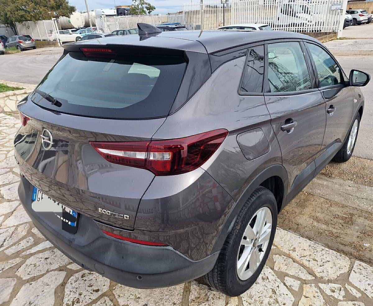 Opel Grandland X 1.5 diesel Ecotec Start&Stop Elegance (4)