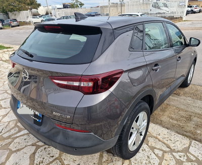 Opel Grandland X 1.5 diesel Ecotec Start&Stop Elegance (4)