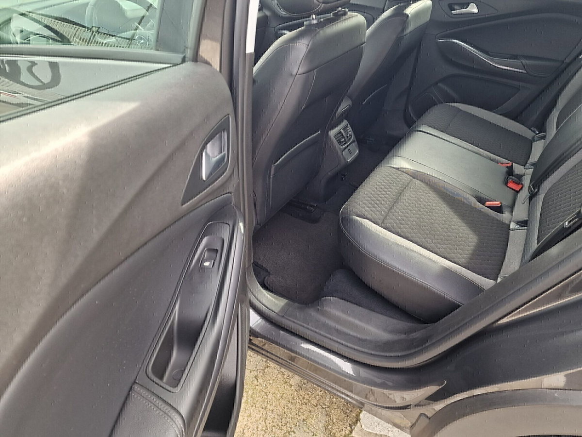 Opel Grandland X 1.5 diesel Ecotec Start&Stop Elegance (7)