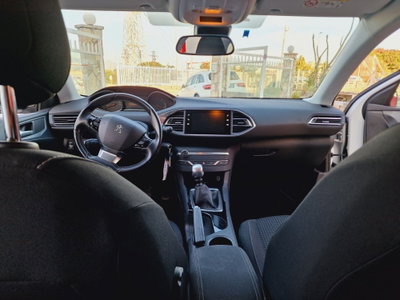 Peugeot 308 SW BlueHDi 130 S&S Business (10)