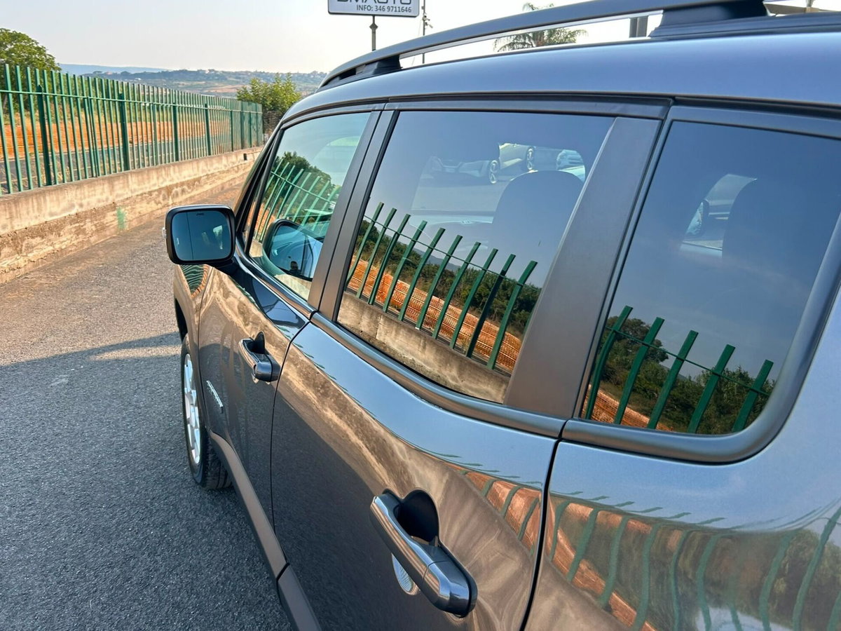 Jeep Renegade 2.0 Mjt 140CV 4WD Active Drive Limited (8)