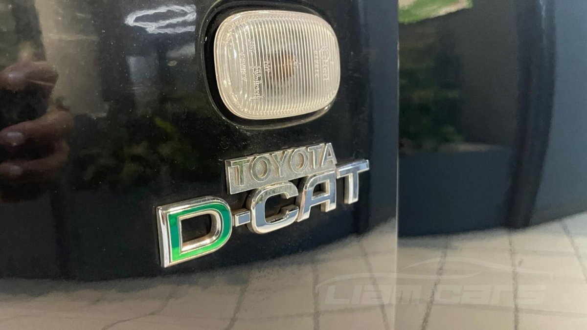 Toyota Corolla Verso 2.2 16V D-4D D-Cat (18)