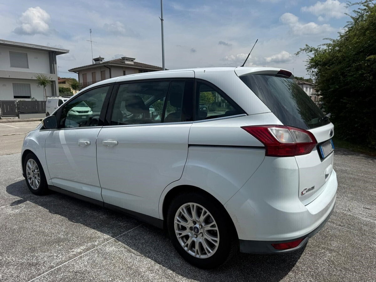 Ford C-Max 1.6 TDCi 115CV Titanium (3)