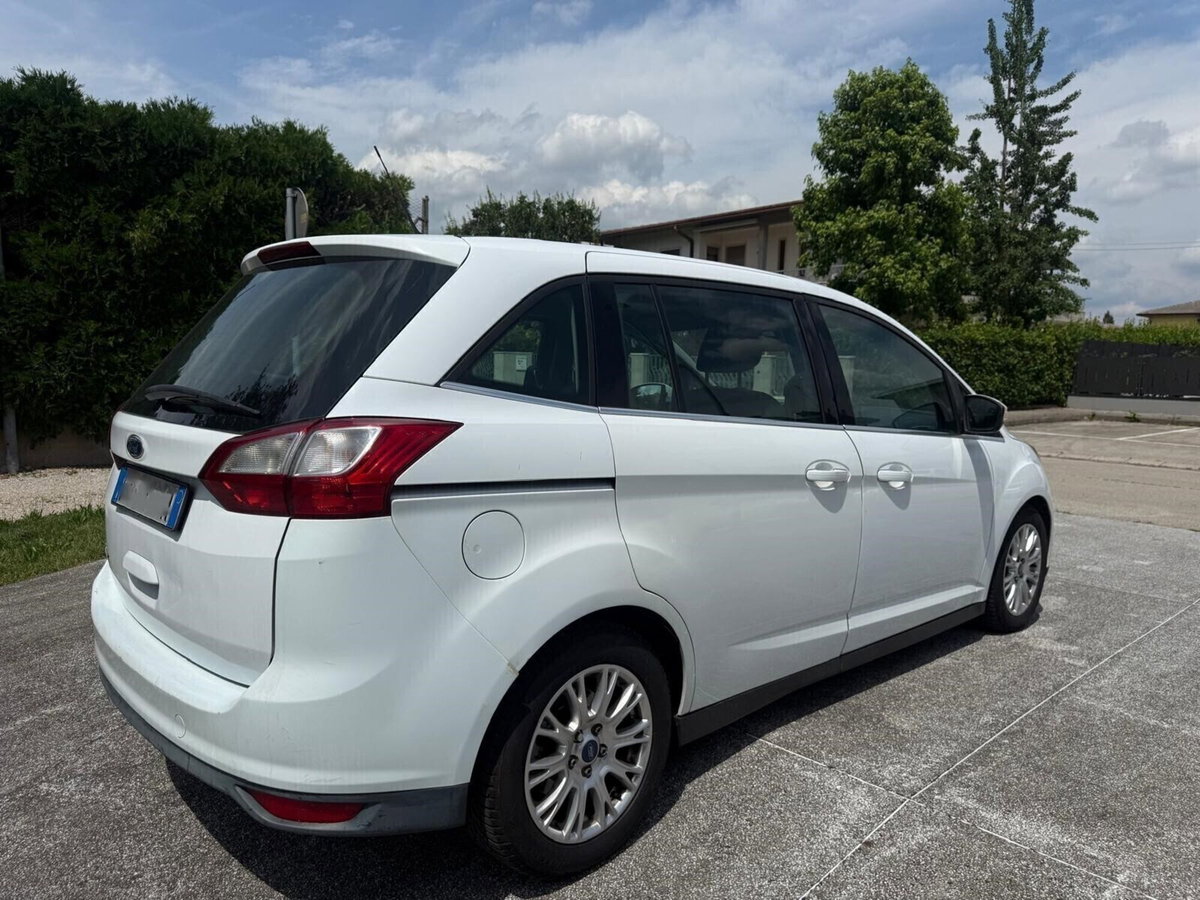 Ford C-Max 1.6 TDCi 115CV Titanium (4)