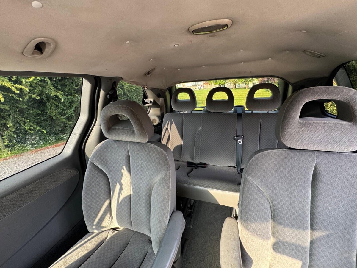 Chrysler Voyager 2.8 CRD cat LX Leather Auto (11)