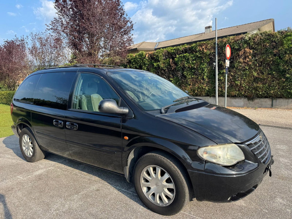 Chrysler Voyager 2.8 CRD cat LX Leather Auto (3)