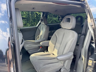 Chrysler Voyager 2.8 CRD cat LX Leather Auto (9)