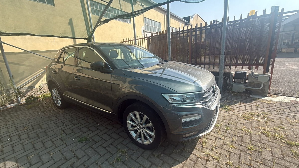 Volkswagen T-Roc 1.0 tsi Sport 115cv (2)