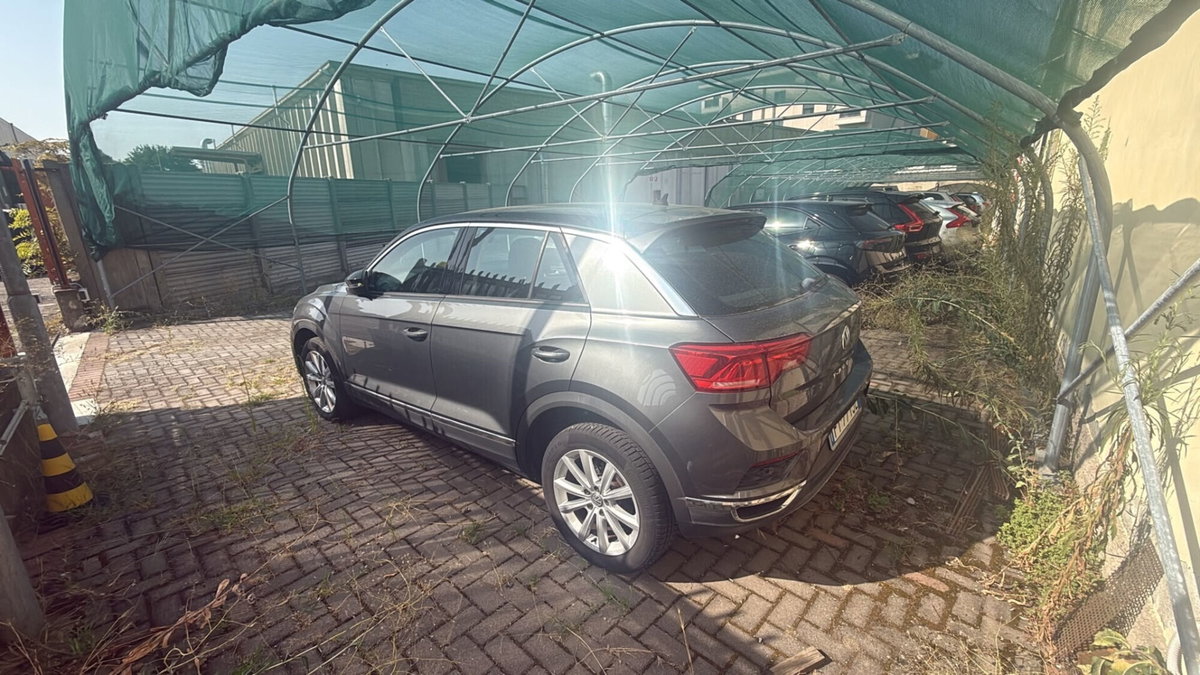 Volkswagen T-Roc 1.0 tsi Sport 115cv (4)