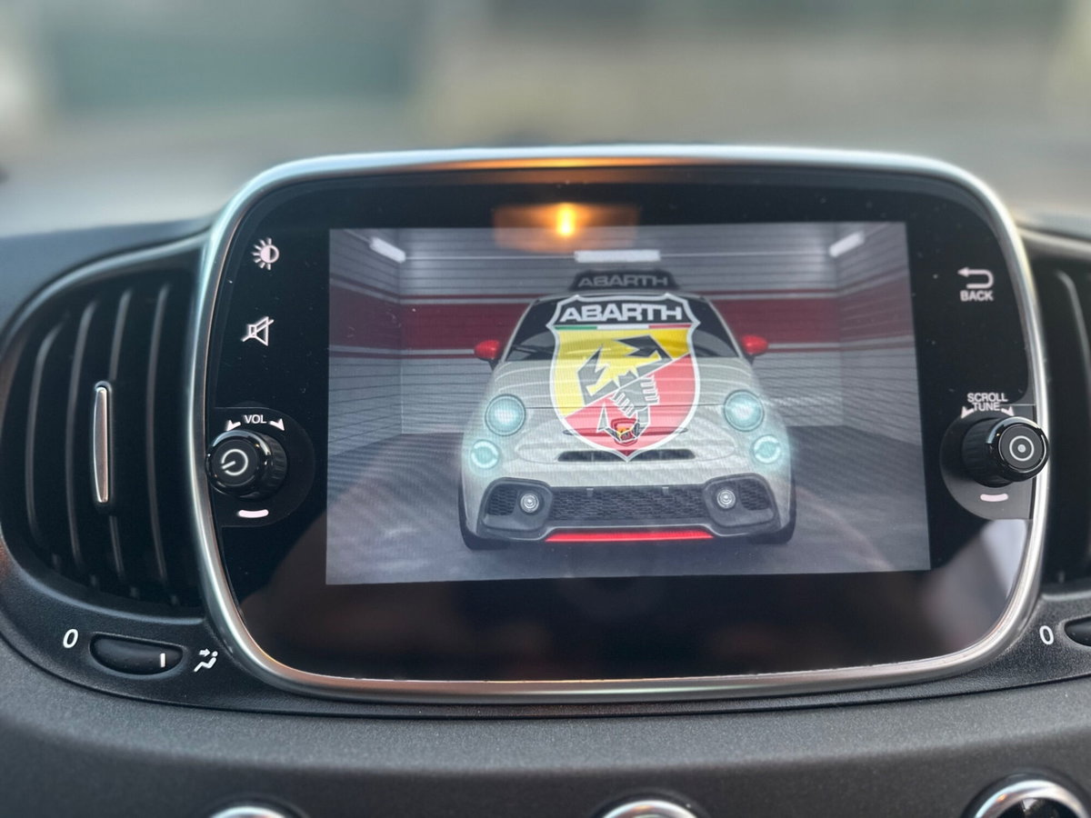 Abarth 595 595 1.4 Turbo T-Jet 180 CV Competizione (14)
