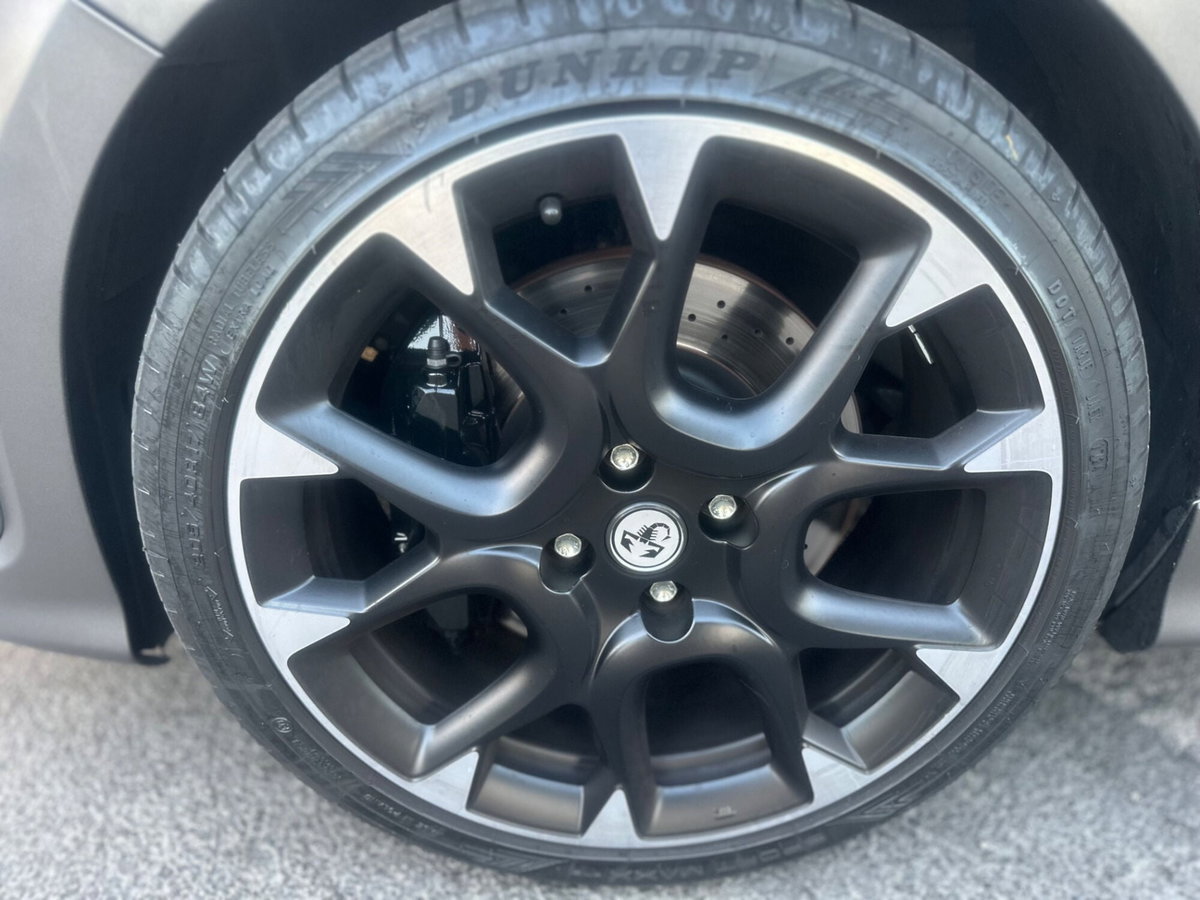 Abarth 595 595 1.4 Turbo T-Jet 180 CV Competizione (8)