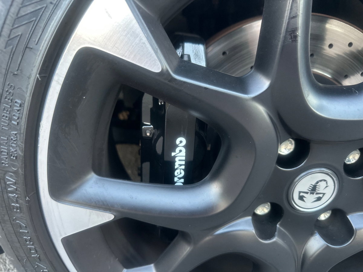 Abarth 595 595 1.4 Turbo T-Jet 180 CV Competizione (9)