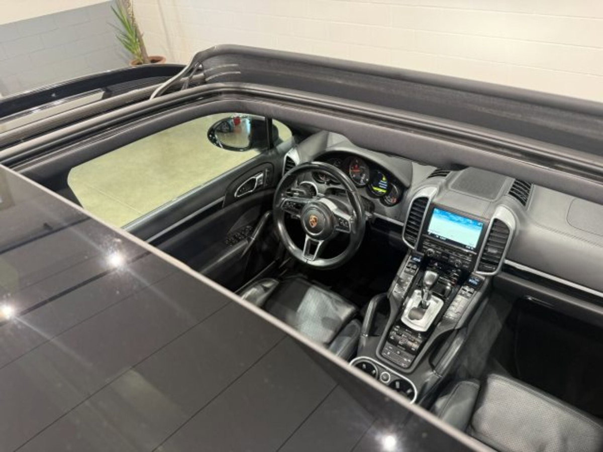 Porsche Cayenne 3.0 Diesel Platinum Edition (10)