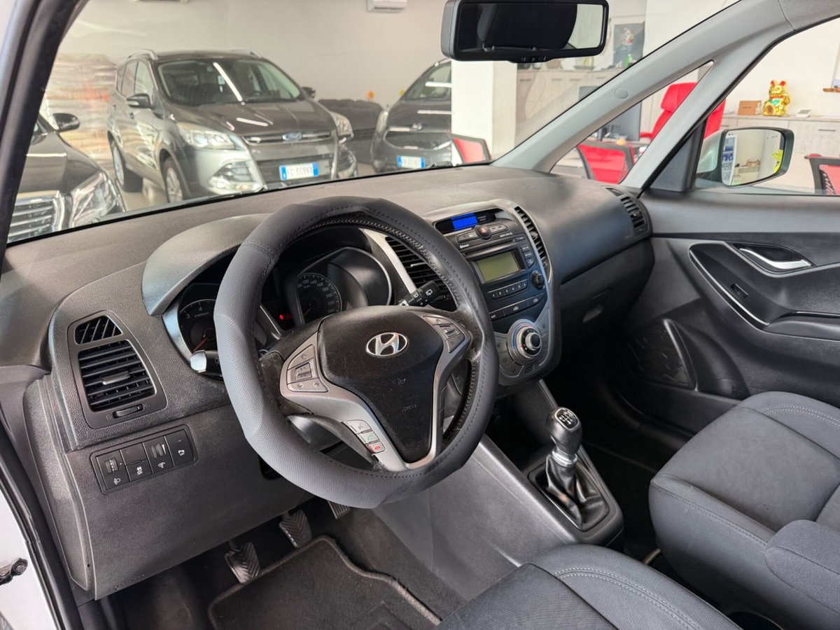 Hyundai ix20 1.4 90 CV Comfort (10)