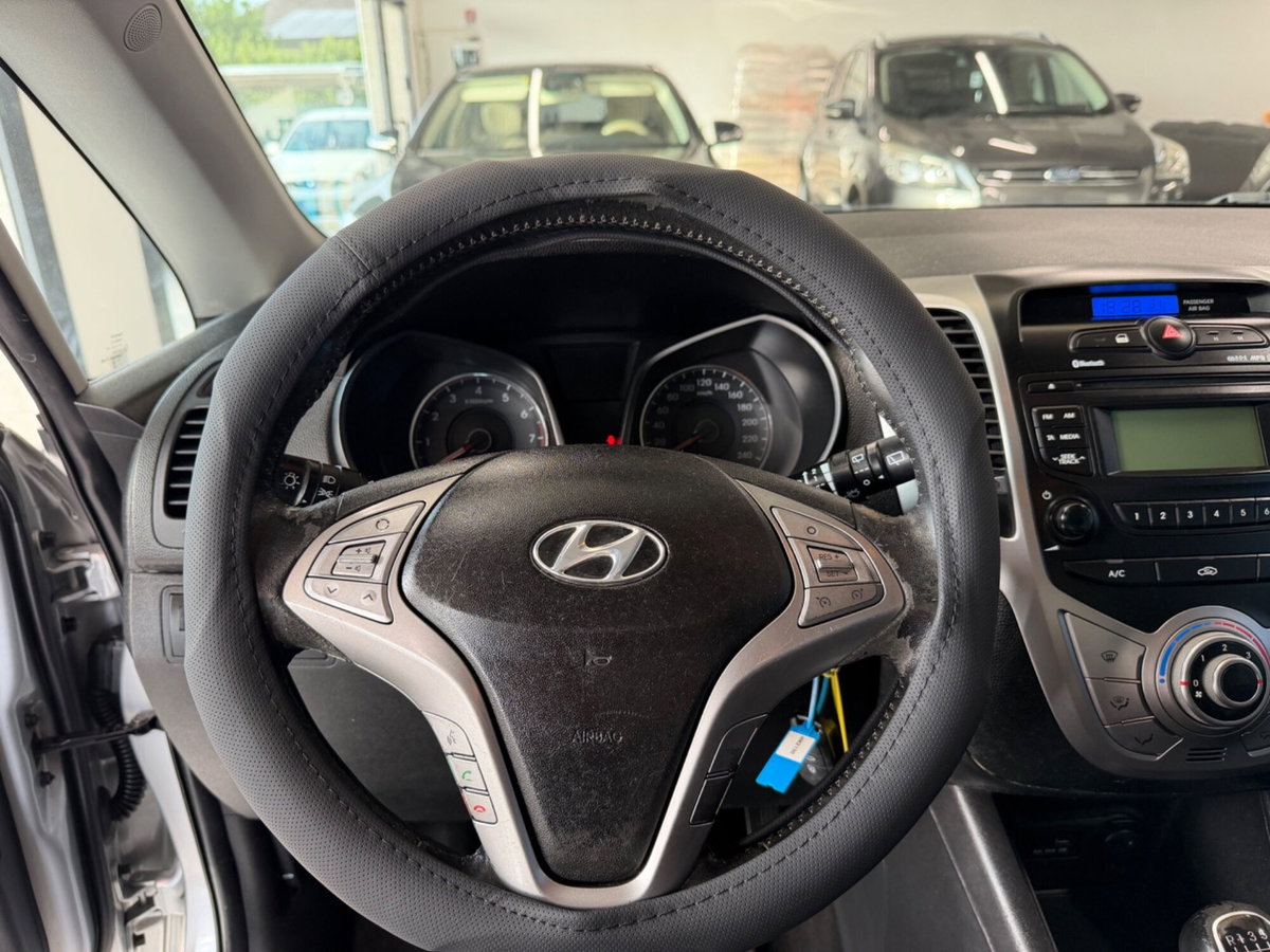 Hyundai ix20 1.4 90 CV Comfort (14)