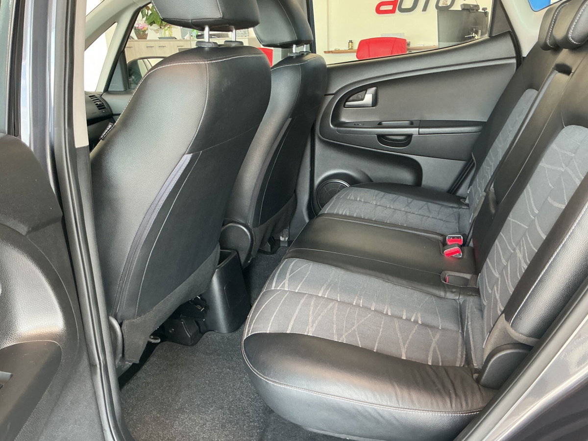 Kia Venga 1.4 CRDi 90CV Cool (13)