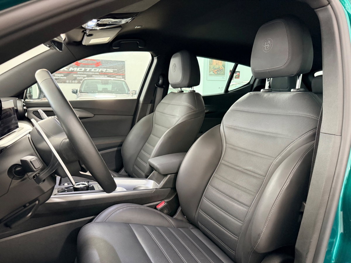 Alfa Romeo Tonale 1.3 phev Veloce Q4 280cv at6 (18)