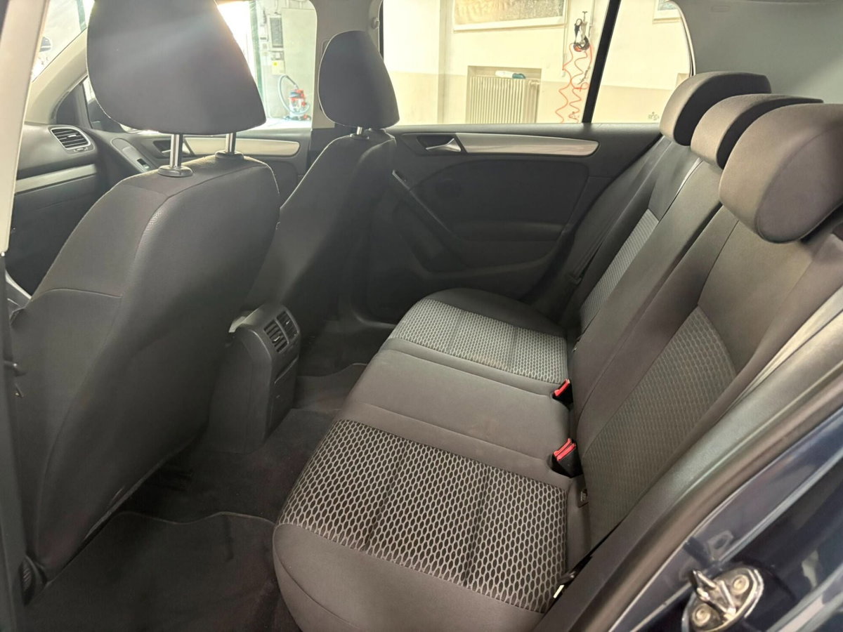 Volkswagen Golf 1.2 TSI 5p. Comfortline (16)