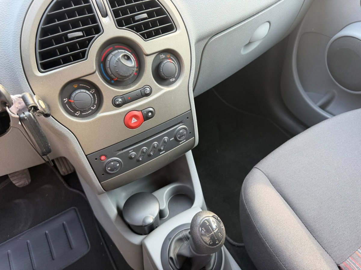 Renault Modus 1.2 16V Dynamique (11)