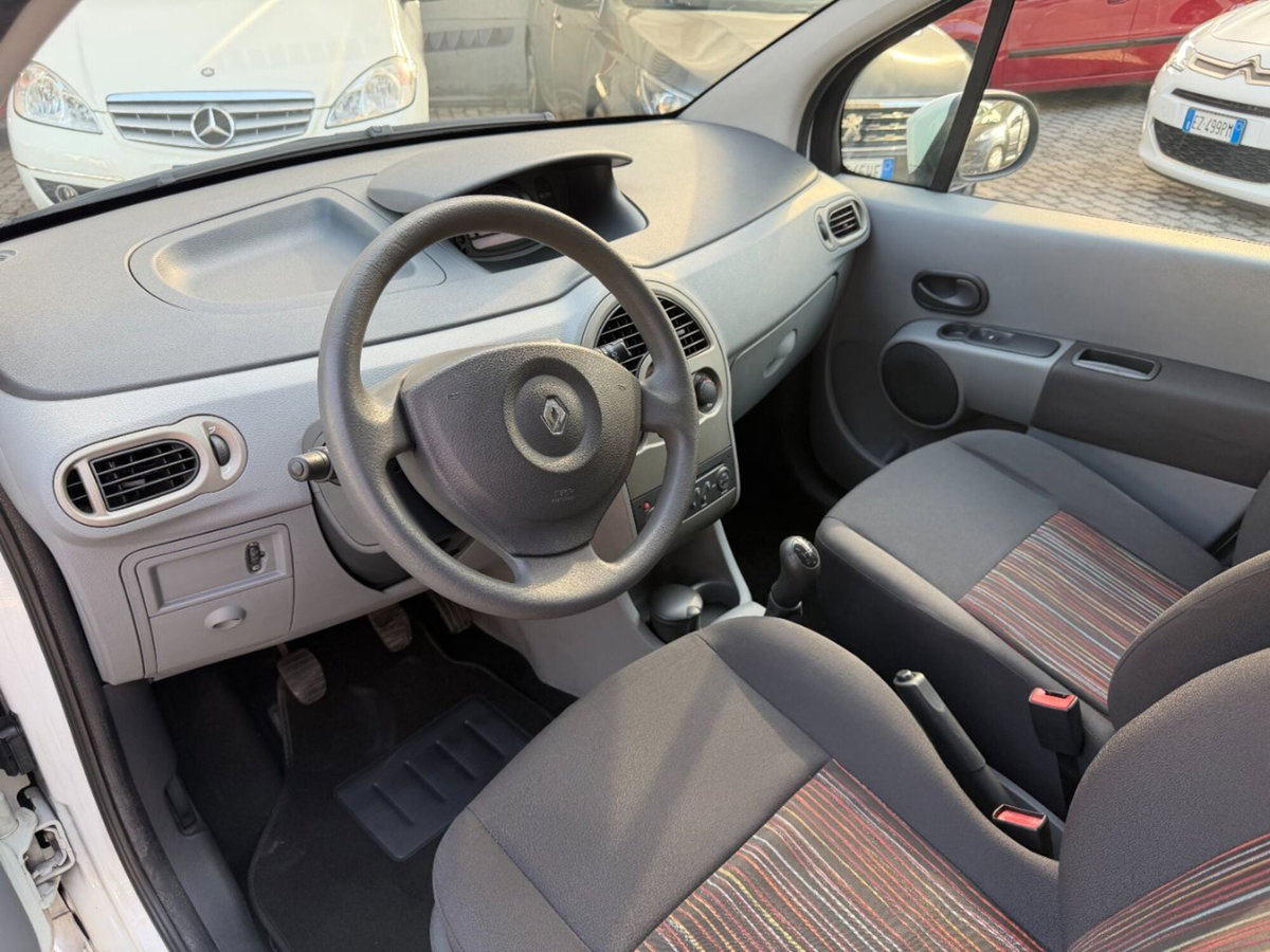 Renault Modus 1.2 16V Dynamique (2)