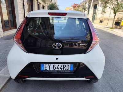 Toyota Aygo 1.0 VVT-i 69 CV 3 porte x-cool (4)