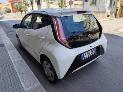 Toyota Aygo 1.0 VVT-i 69 CV 3 porte x-cool (7)
