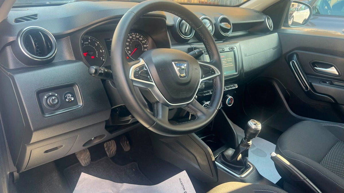 Dacia Duster 1.0 TCe 100 CV ECO-G 4x2 Comfort (10)