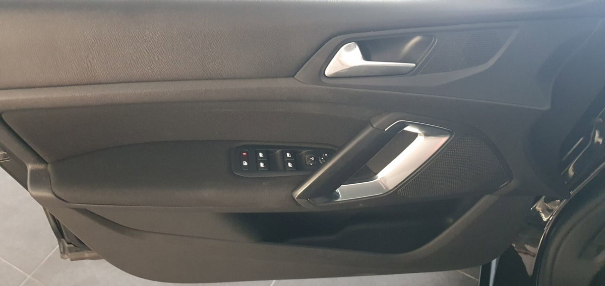 Peugeot 308 SW BlueHDi 130 S&S Business (3)