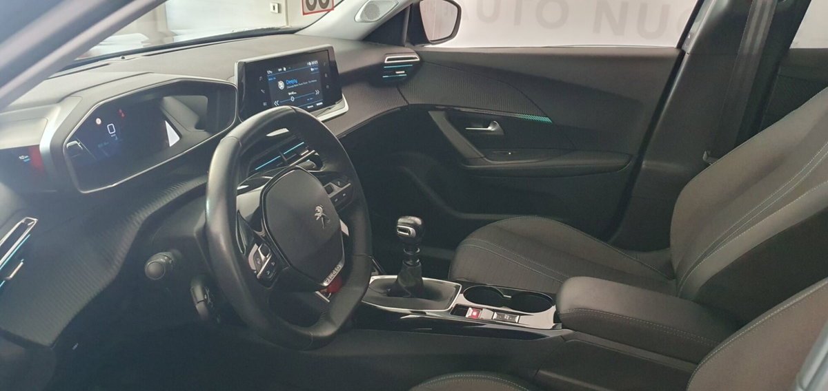 Peugeot 2008 BlueHDi 110 S&S Allure Pack (2)